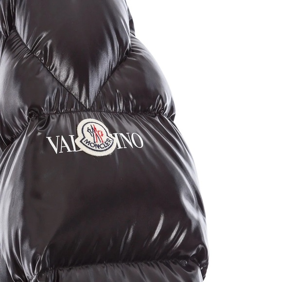 Valentino x Moncler Puffer Jacket - Picture 3 of 6
